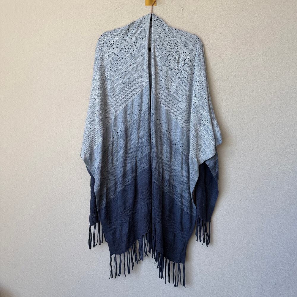 White House Black Market Blue Gray Ombre Knit Fringe Shawl Wrap